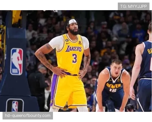 “官方:莱斯特城前锋瓦尔迪因小腿拉伤将缺阵四周”